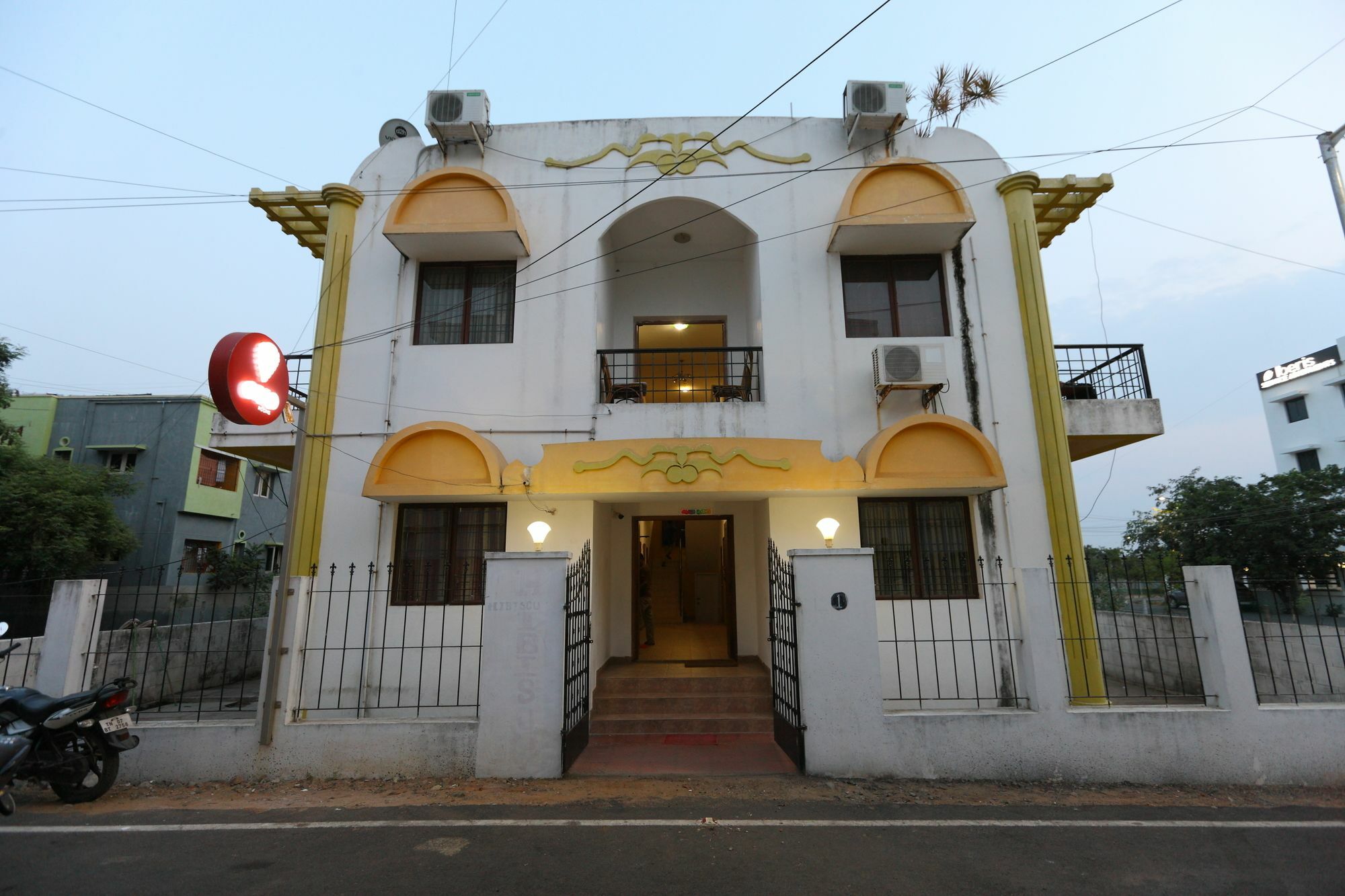 Super O Infosys Thoraipakkam 4* Chennai